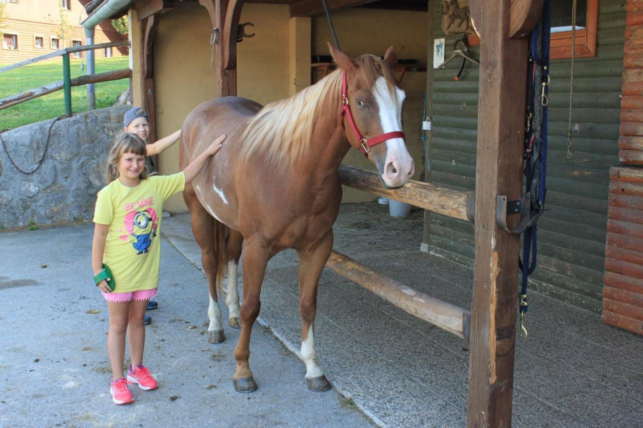Ranch Marina Hotel Koce Екстериор снимка