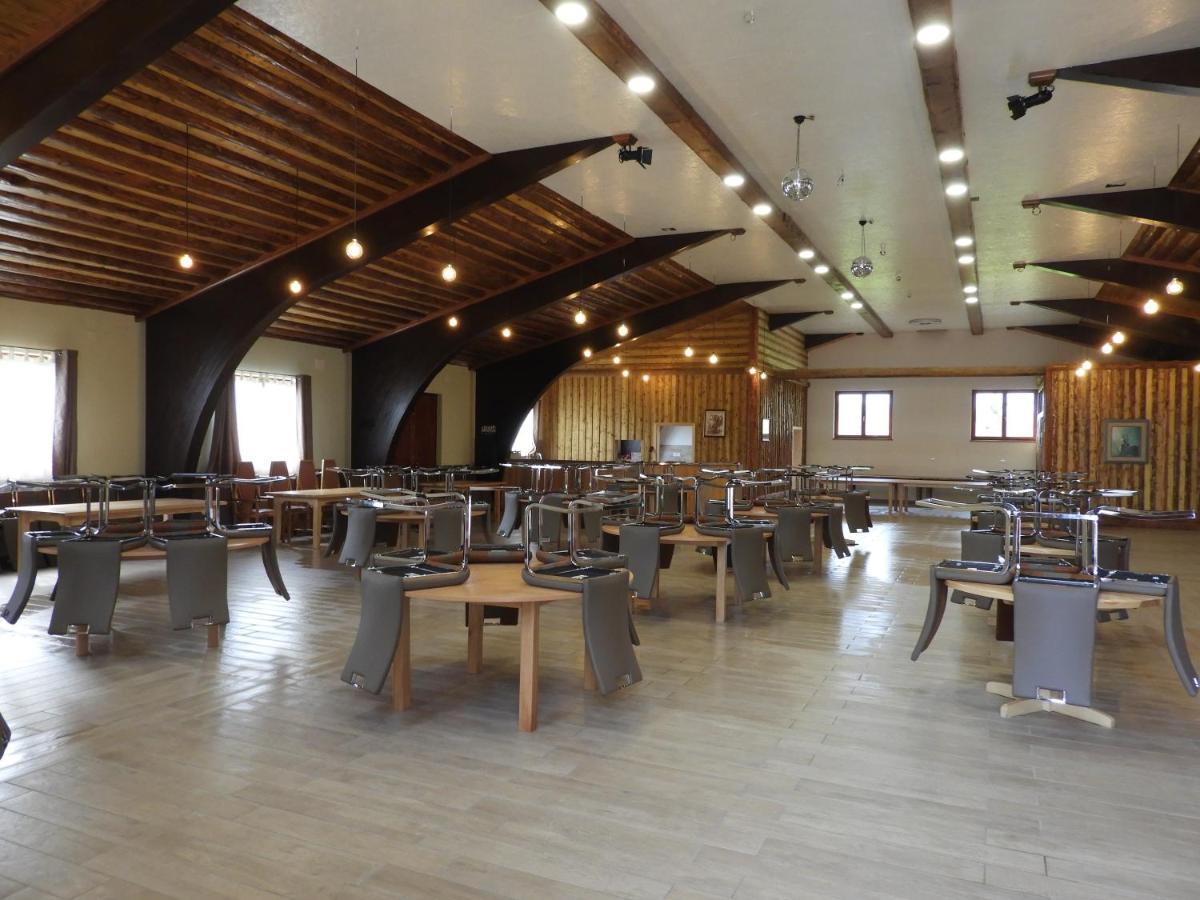 Ranch Marina Hotel Koce Екстериор снимка
