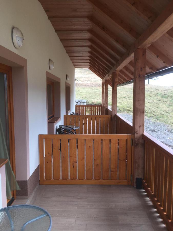 Ranch Marina Hotel Koce Екстериор снимка